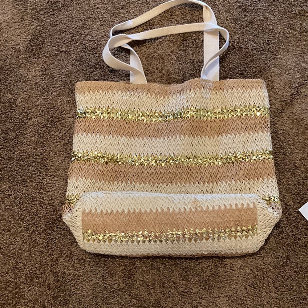 CHARLIE PAIGE straw bag. NWOT  GOLD STRAW AND CREAM STRAW AND TAN STRAW